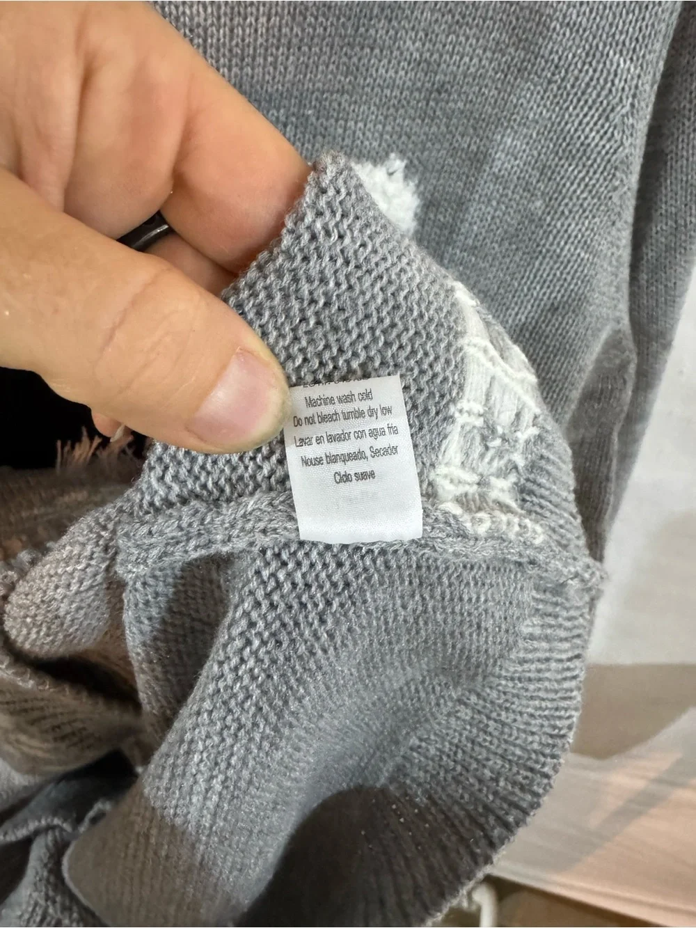 Cozy Gray Snowman Pullover Sweater with Pink Scarf